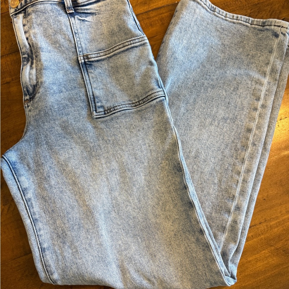 Kut from the Kloth Light Wash Straight Jeans